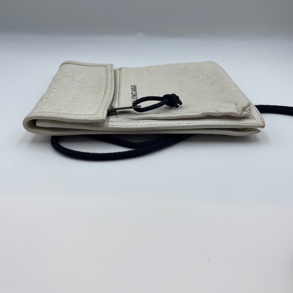 Balenciaga Agneau Arena small explorer crossbody bag pouch white leather - Picture 9 of 15
